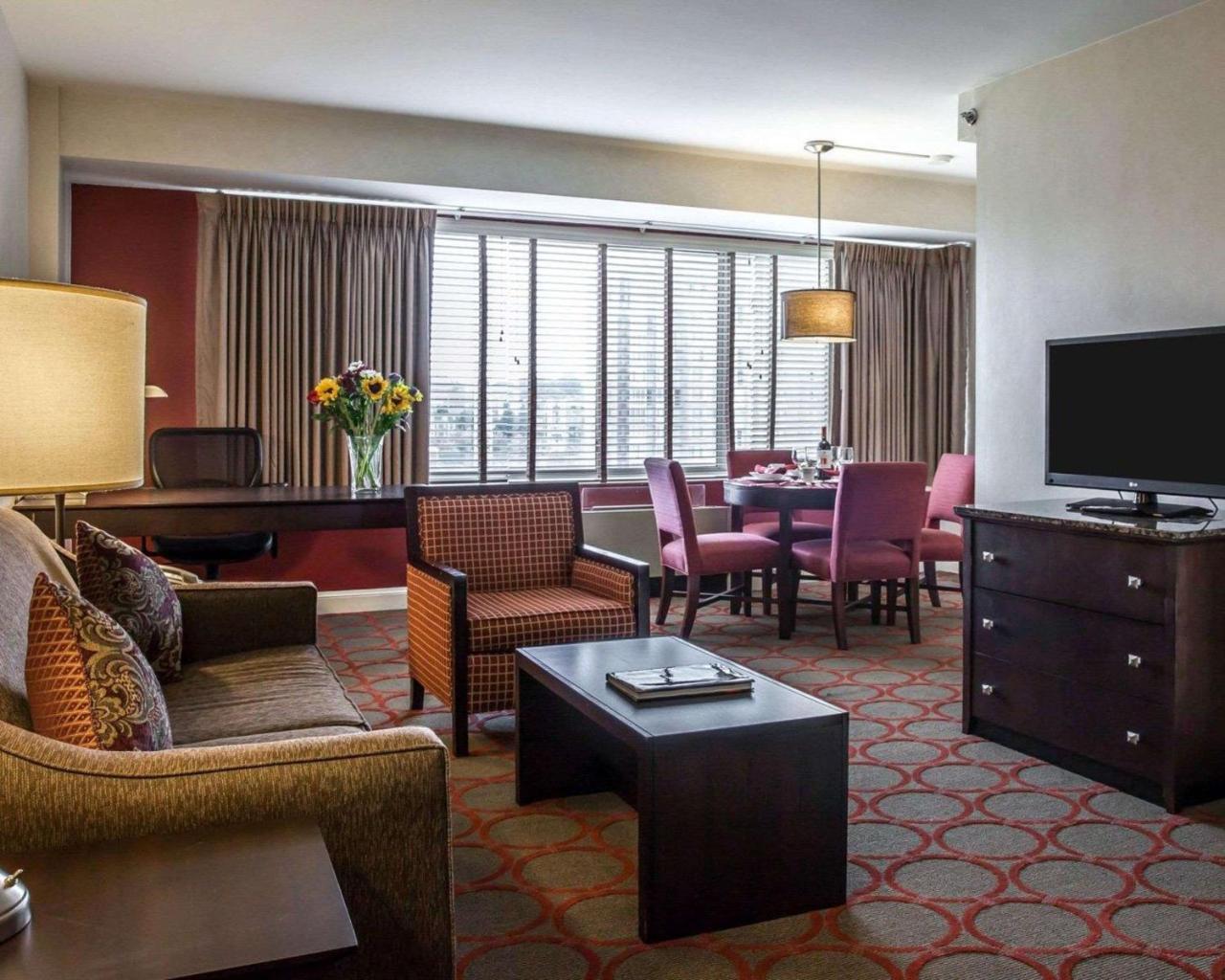 The Virginian Suites, Ascend Hotel Collection Arlington Dış mekan fotoğraf